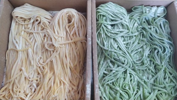 Fideos frescos
